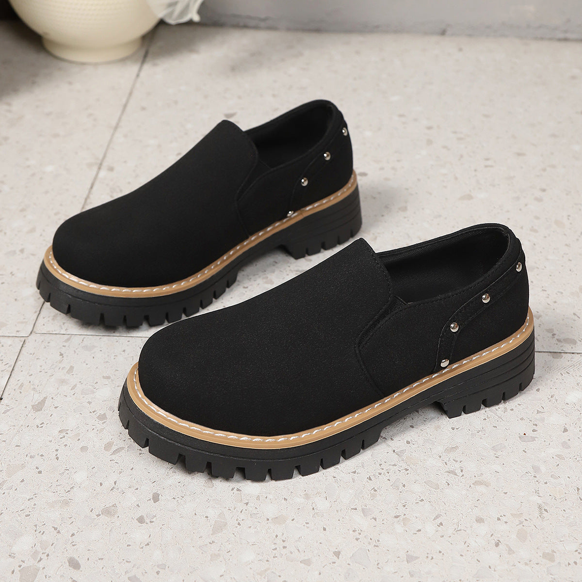 Chaussures Automne-Hiver à Rivets